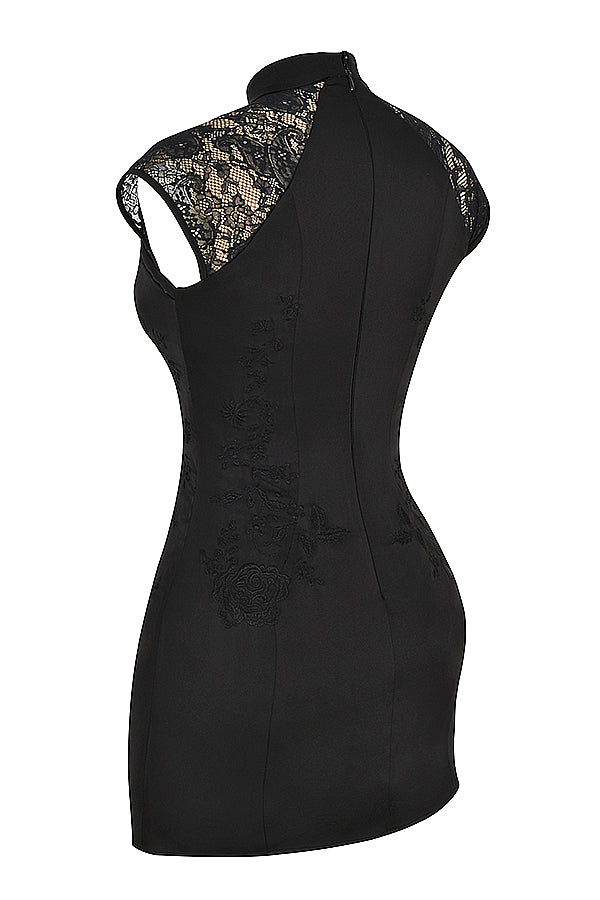 Mini-robe noire brodée