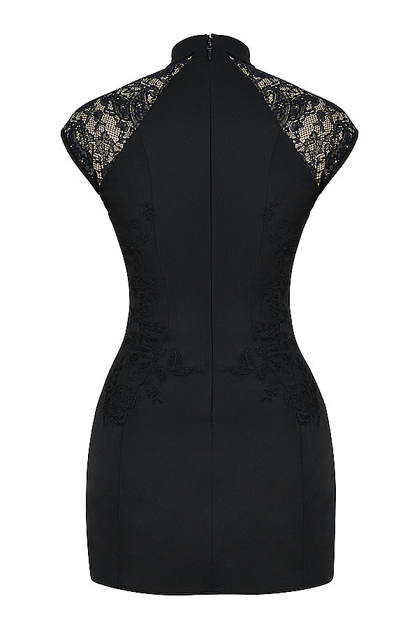 Mini-robe noire brodée