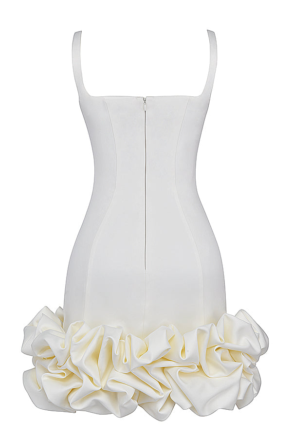 Robe avec volants dans le bas