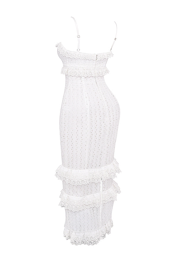 Robe longue blanche en broderie anglaise