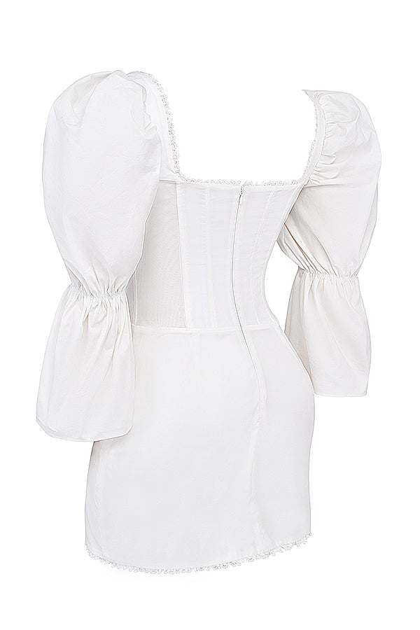 Robe corset blanche à manches bouffantes