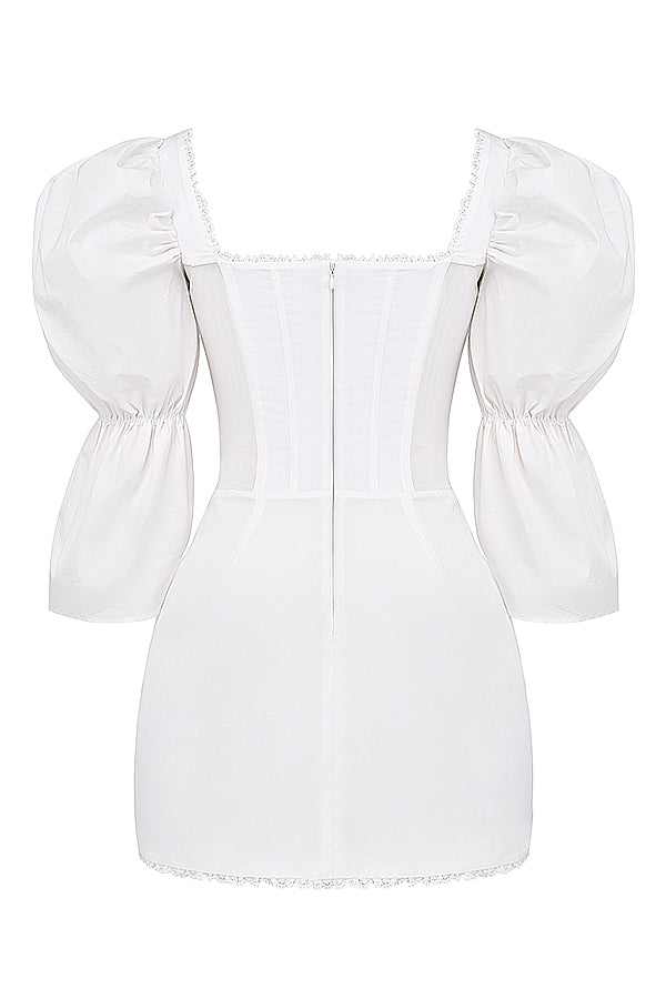 Robe corset blanche à manches bouffantes