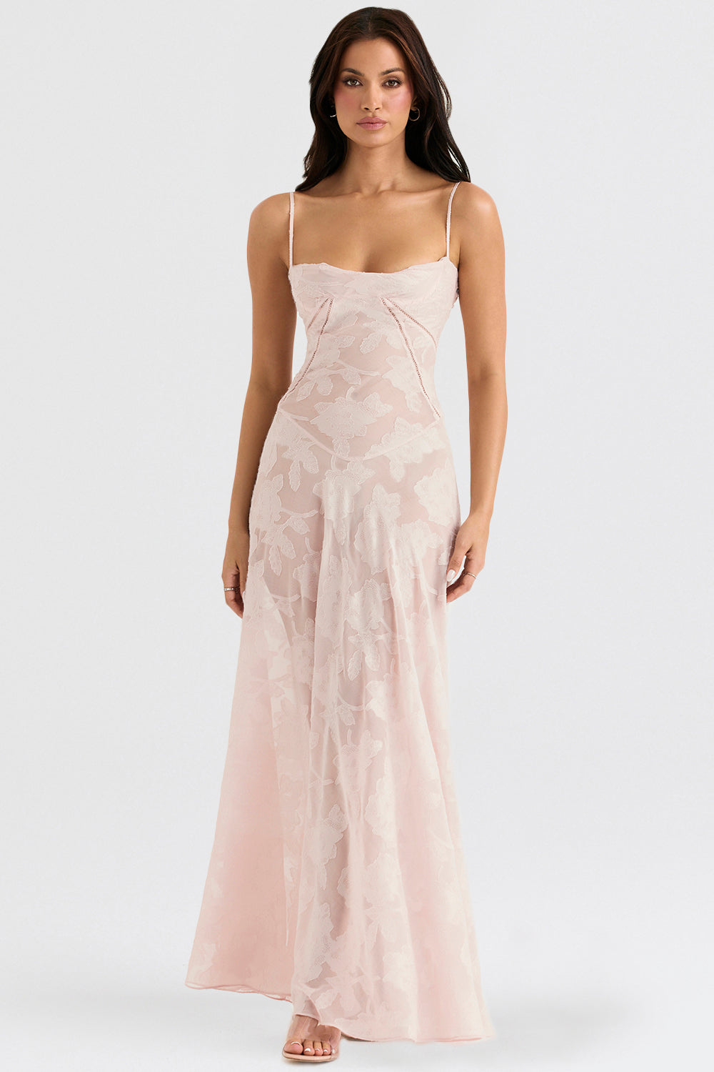 Robe longue vintage de couleur cràme avec dos en dentelle