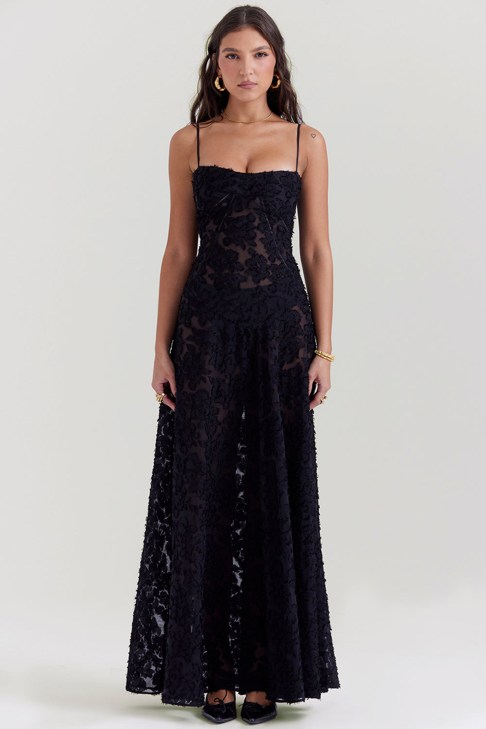 Robe longue vintage de couleur cràme avec dos en dentelle