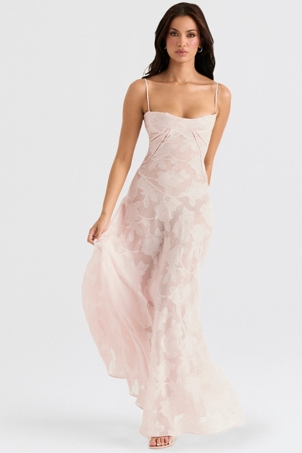 Robe longue vintage de couleur cràme avec dos en dentelle