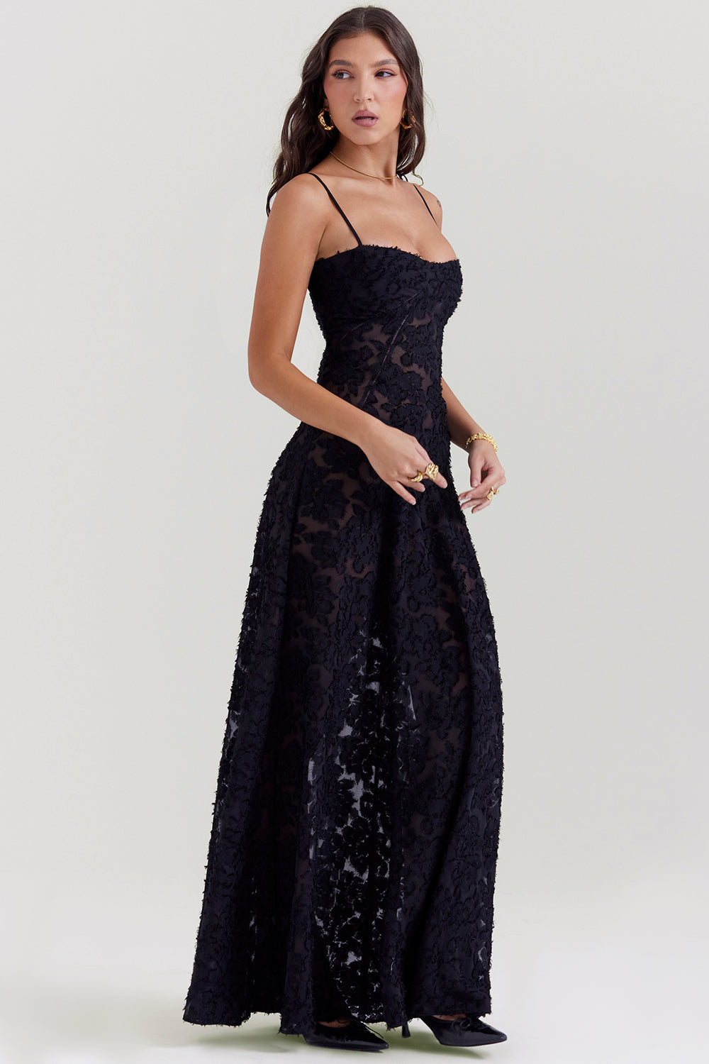 Robe longue vintage de couleur cràme avec dos en dentelle