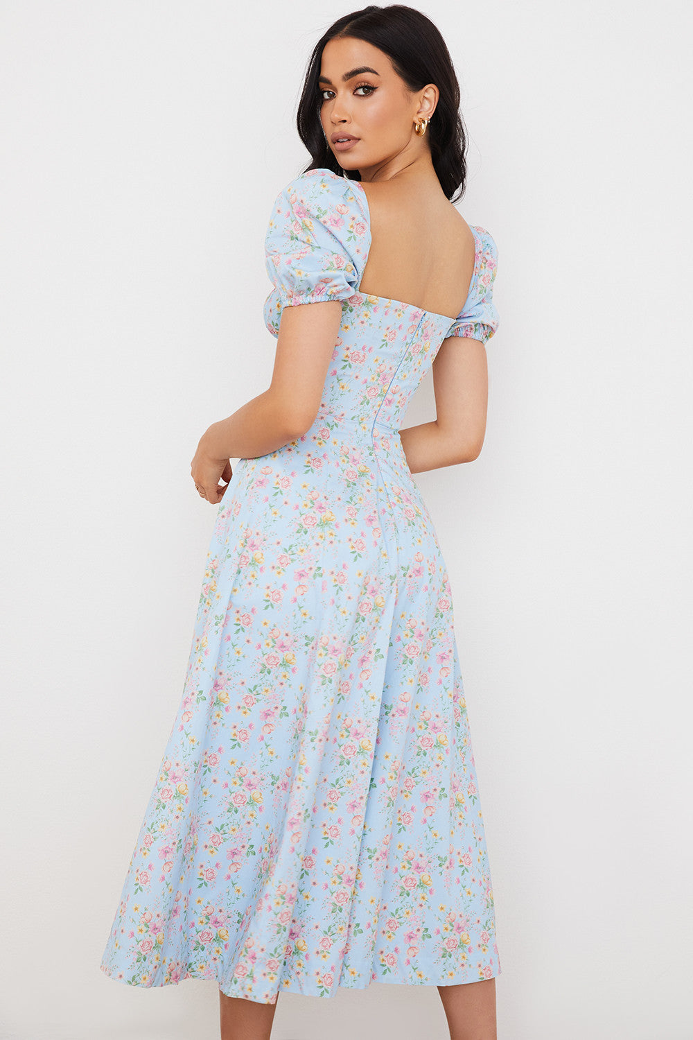 Robe d'été midi à manches bouffantes fleuries