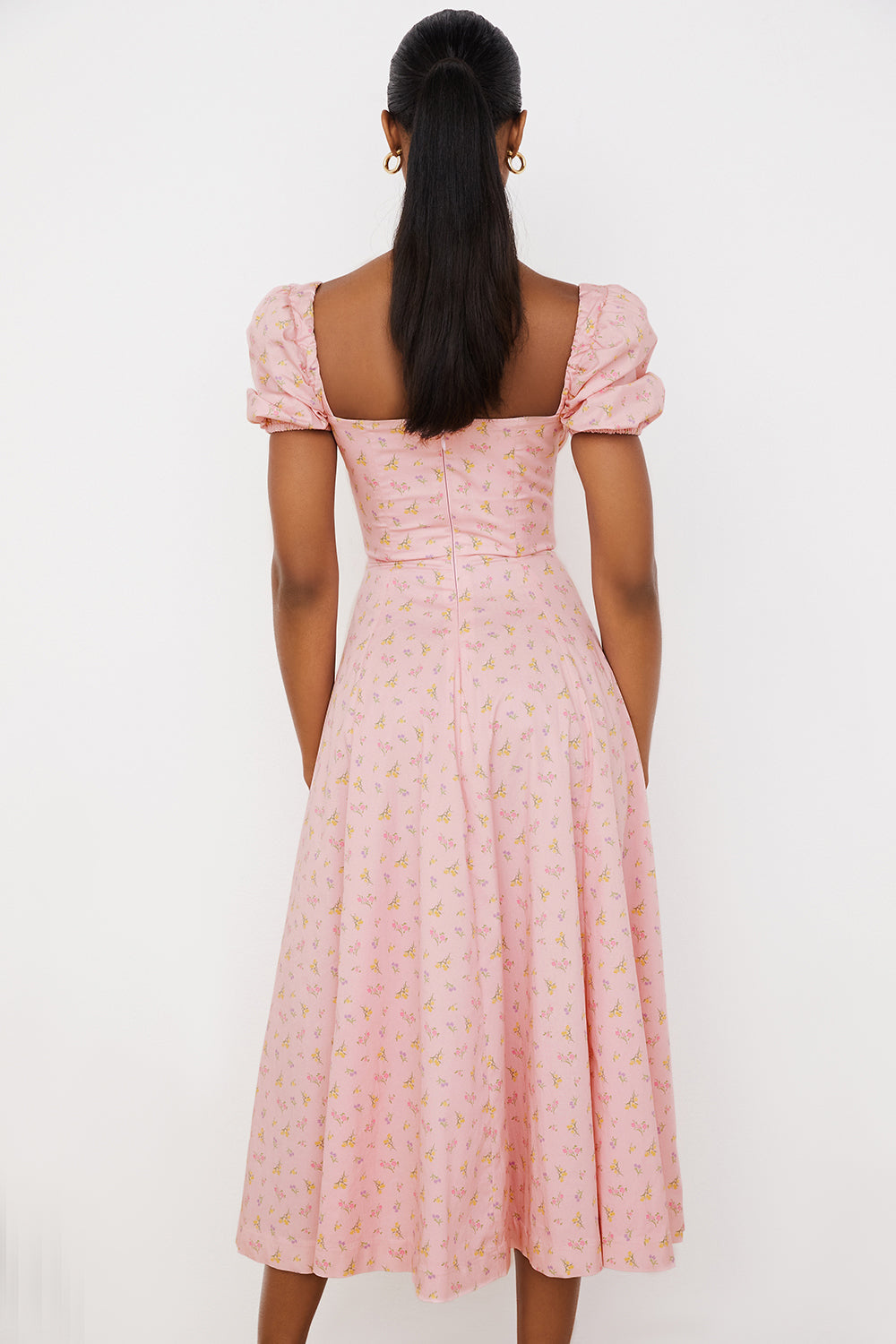 Robe d'été midi à manches bouffantes fleuries
