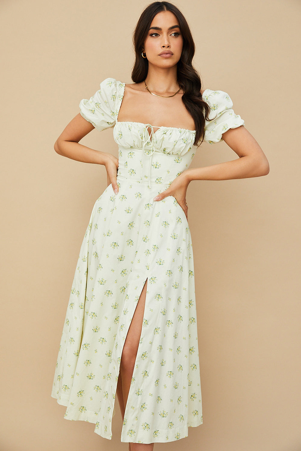 Robe d'été midi à manches bouffantes fleuries