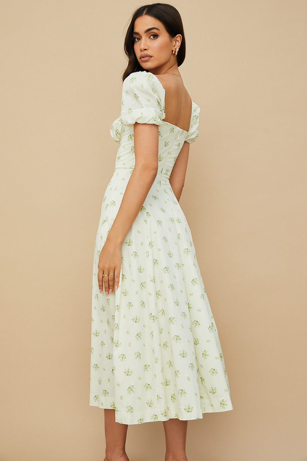 Robe d'été midi à manches bouffantes fleuries