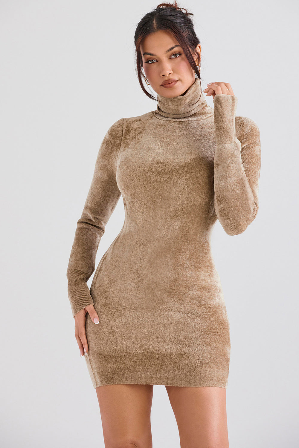 Mini-robe en chenille fauve