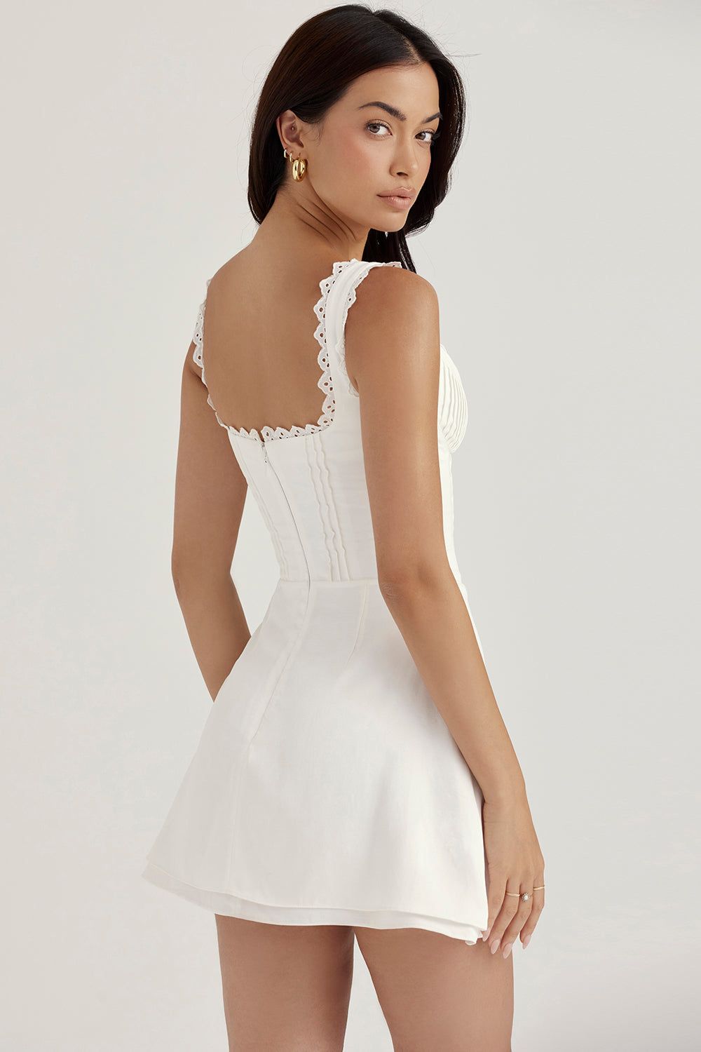 Robe courte à pinces