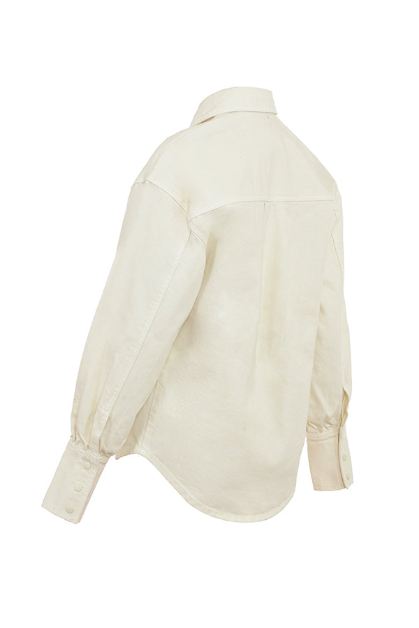 Chemise en jean ivoire avec jean large évasé