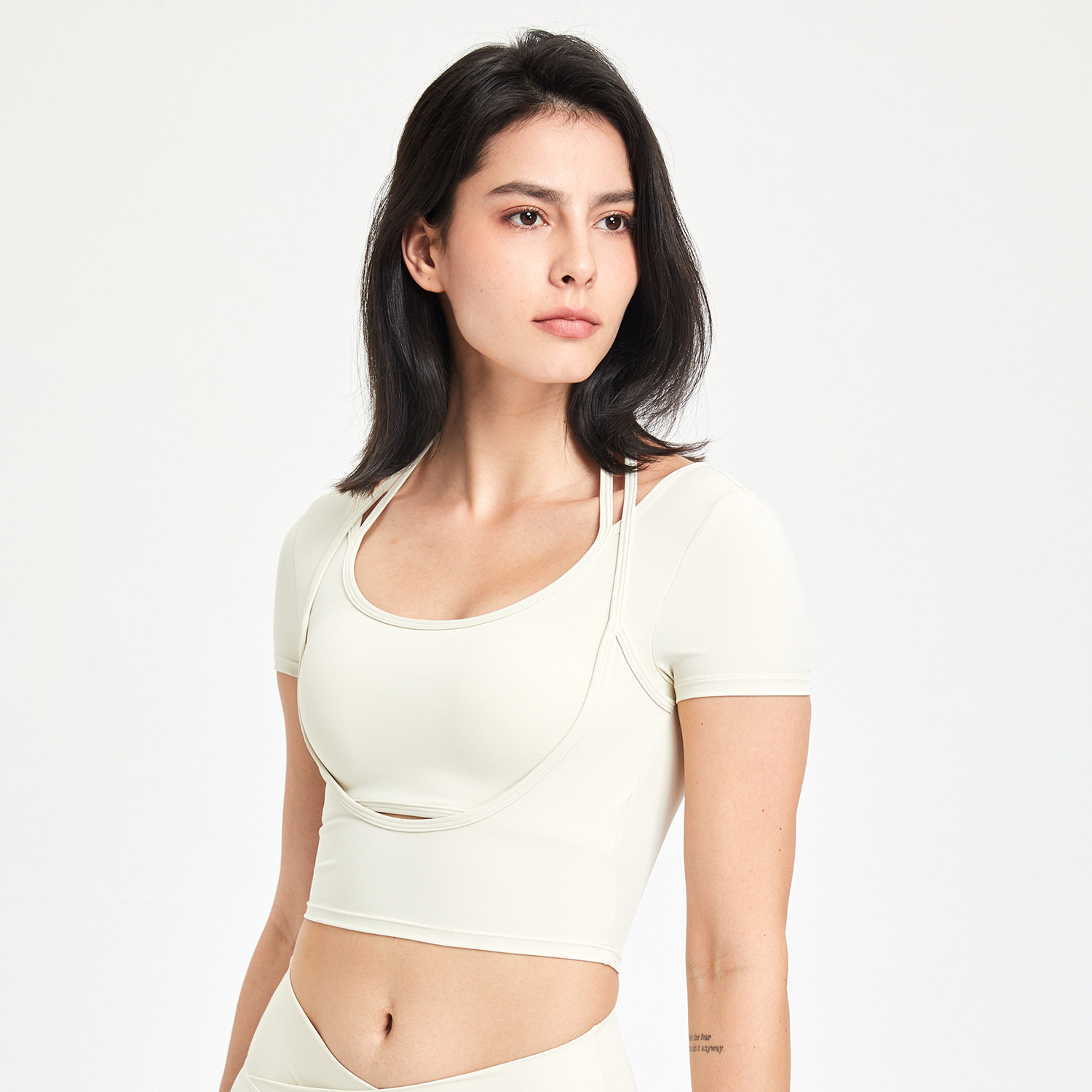 Haut sportif à manches courtes pour femme