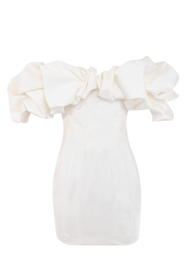 Robe bustier en satin à volants