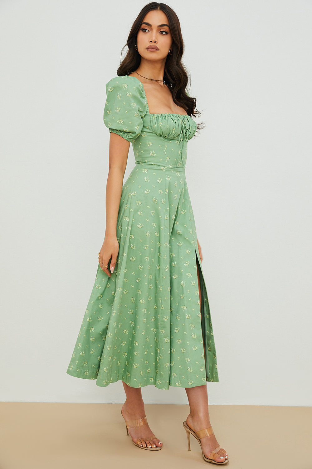 Robe d'été midi à manches bouffantes fleuries