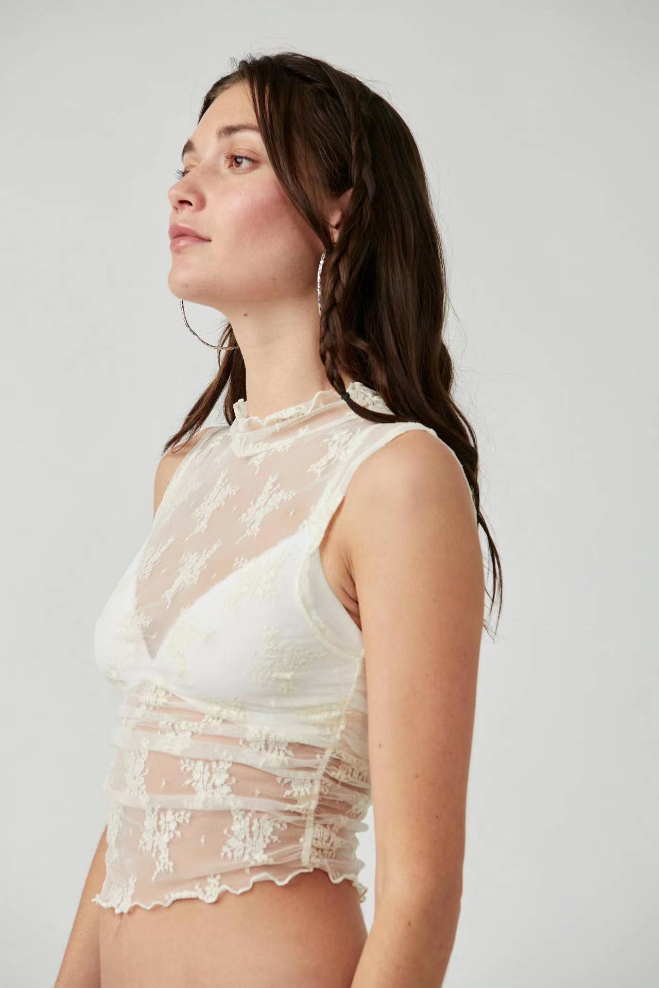 Top transparent en dentelle