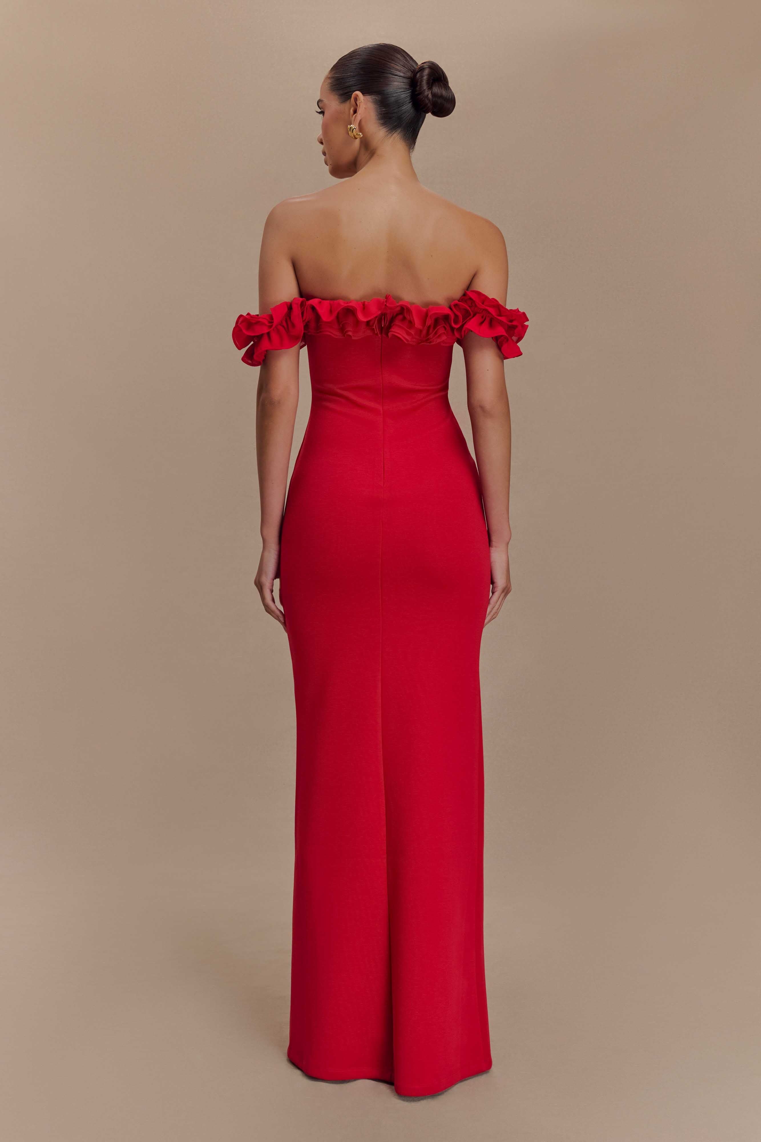 Robe Longue Rouge à Volants et Epaules Dénudées