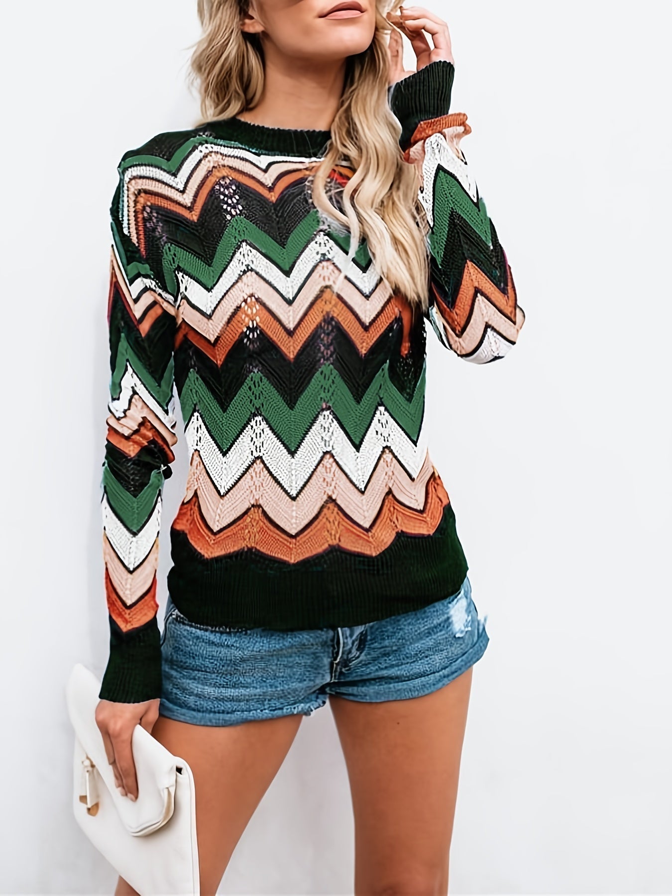 Pull au design linéaire