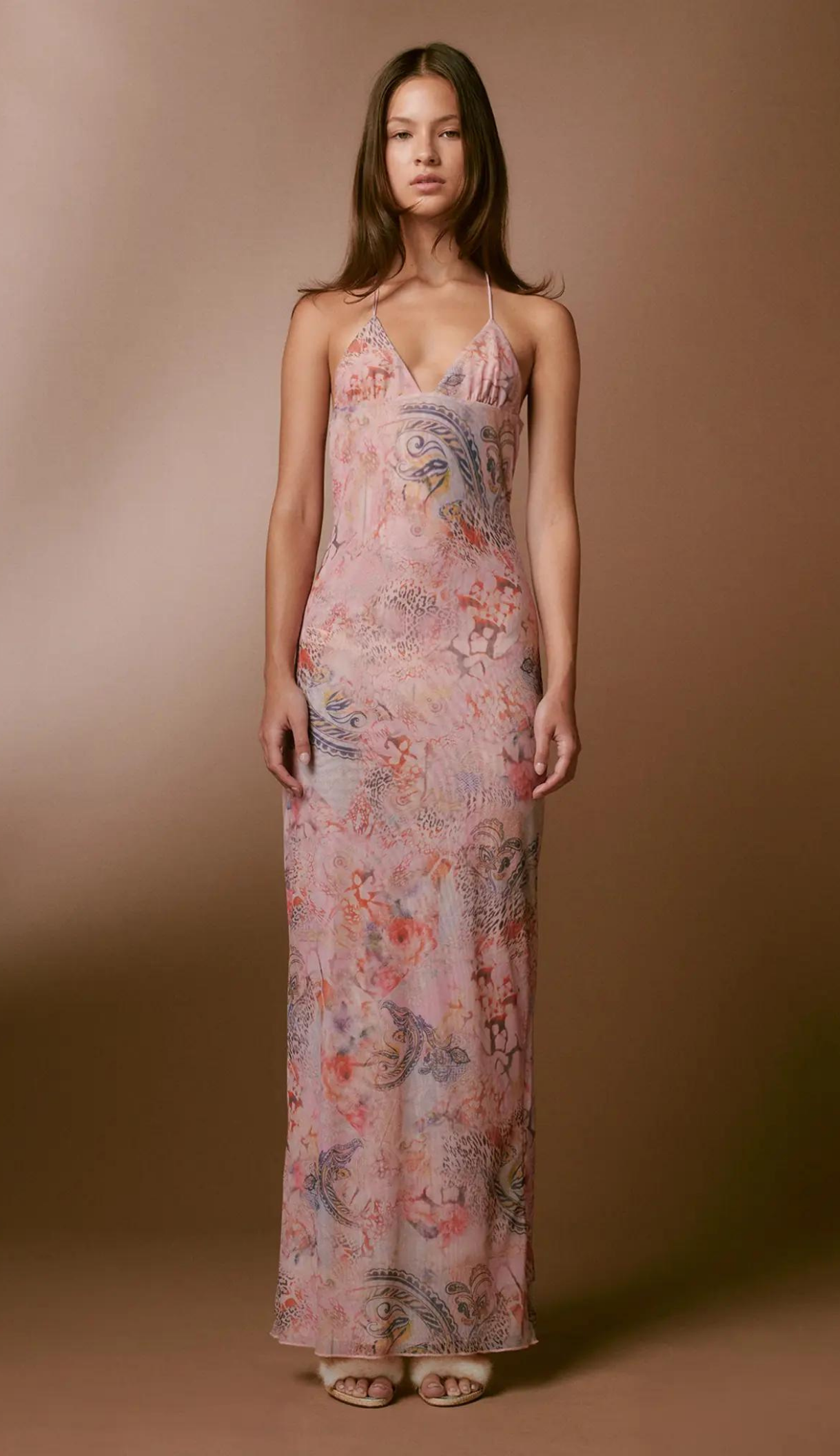 Robe avec dos papillon