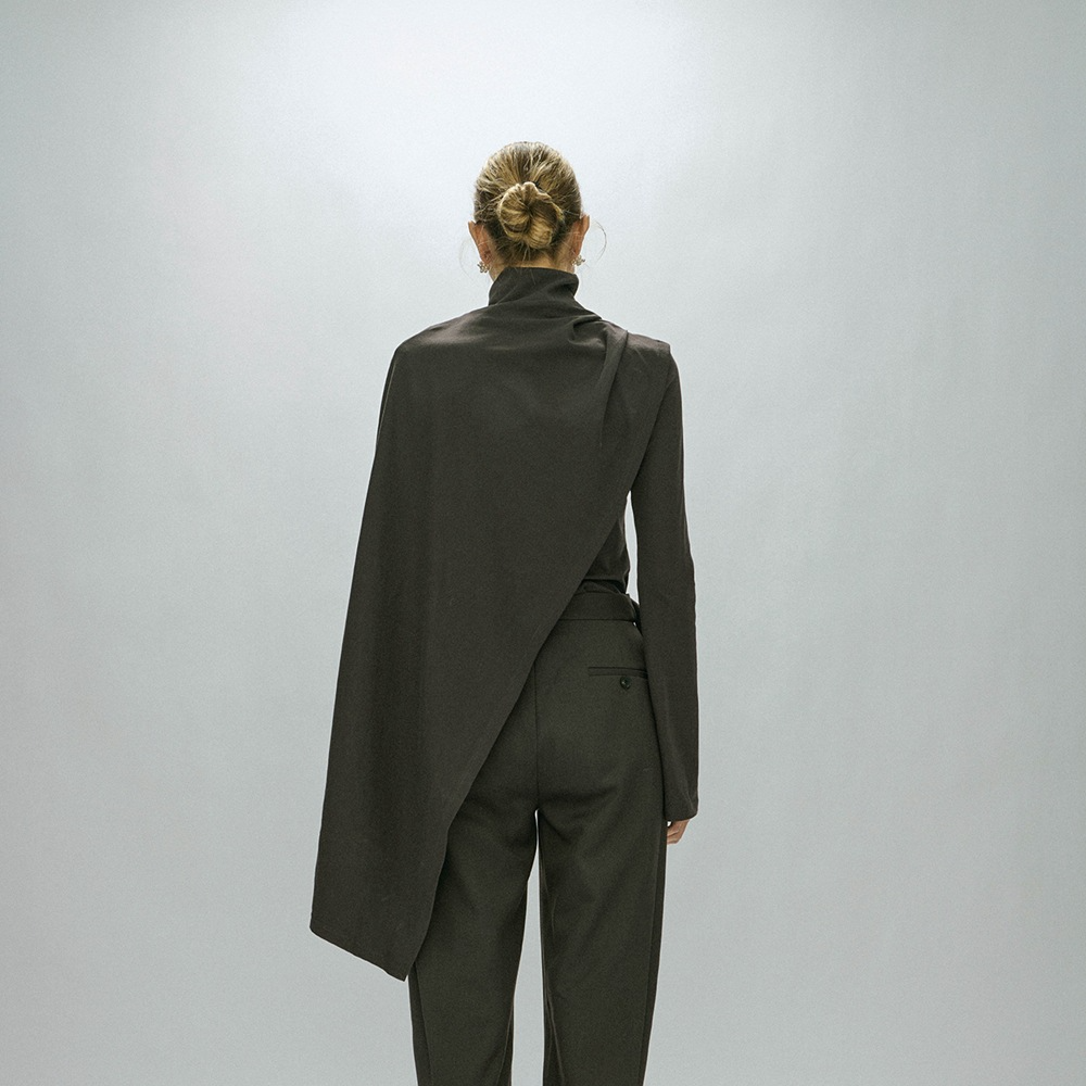Cape pull