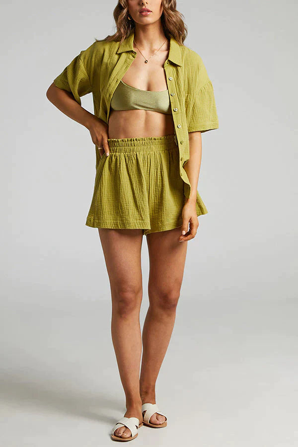 Ensemble chemise ample et short à rayures pour femme