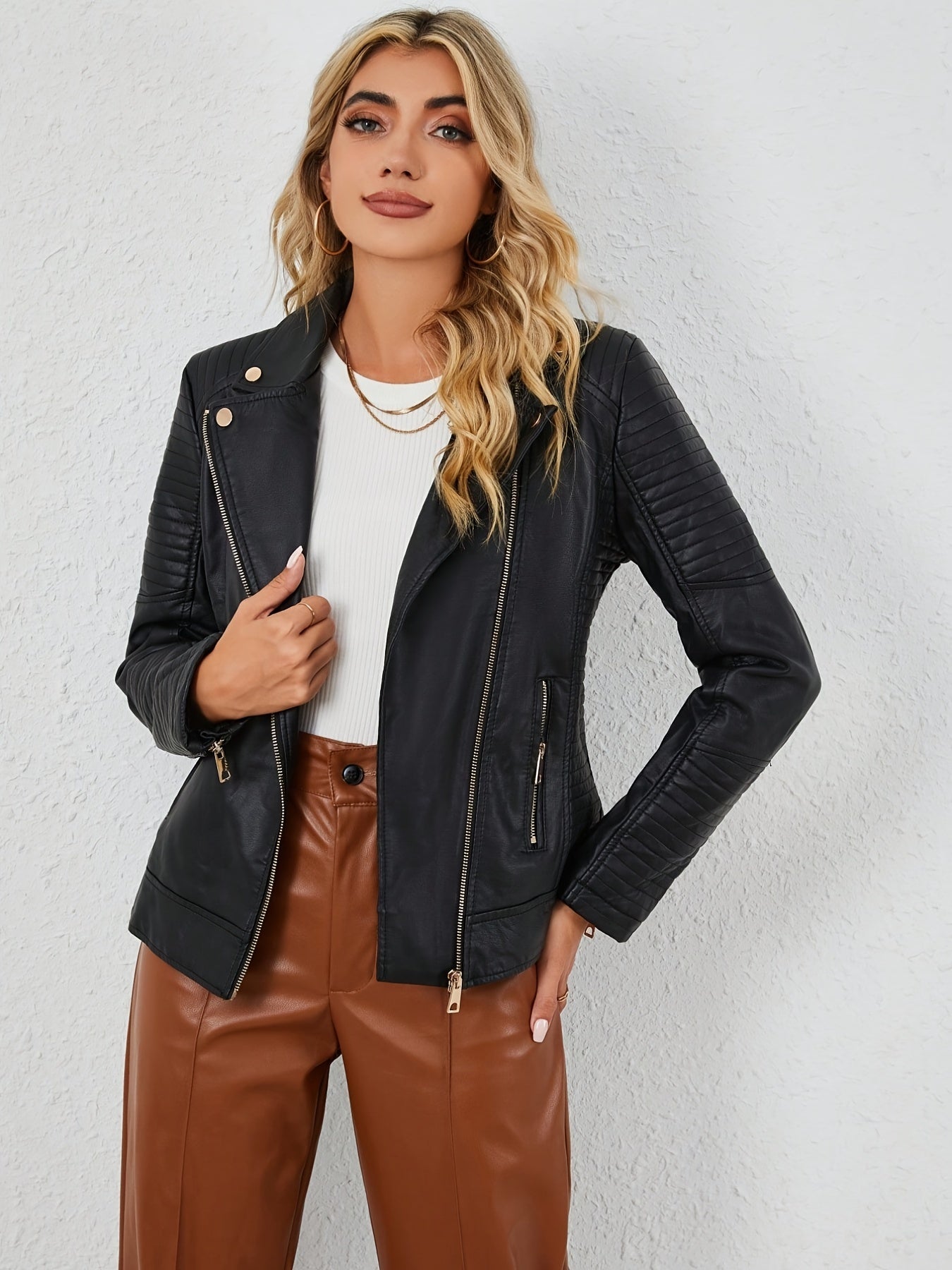 Veste en cuir noir pour femme