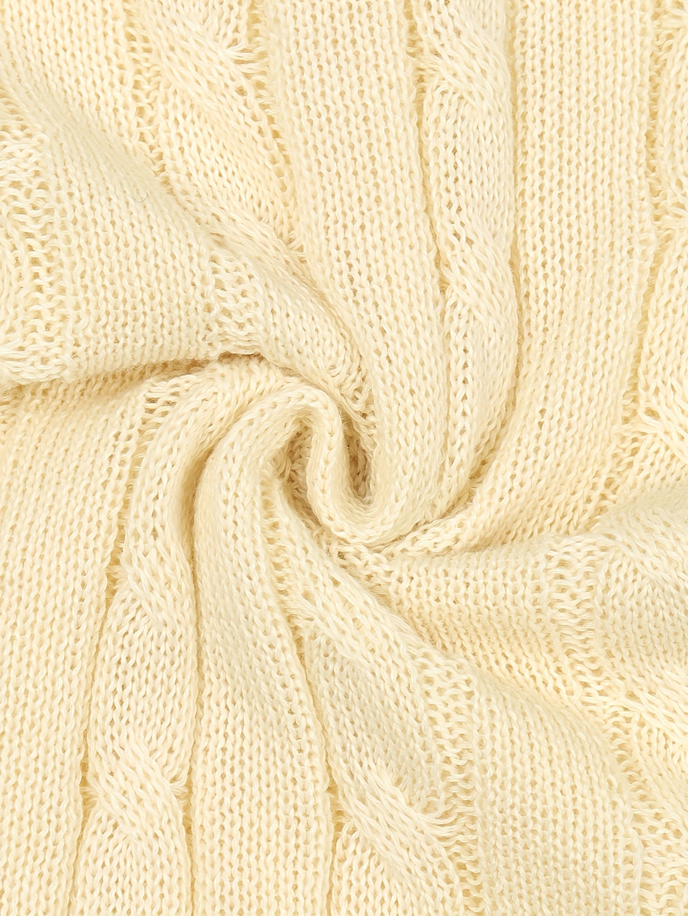 Pull court slim à motif torsadé