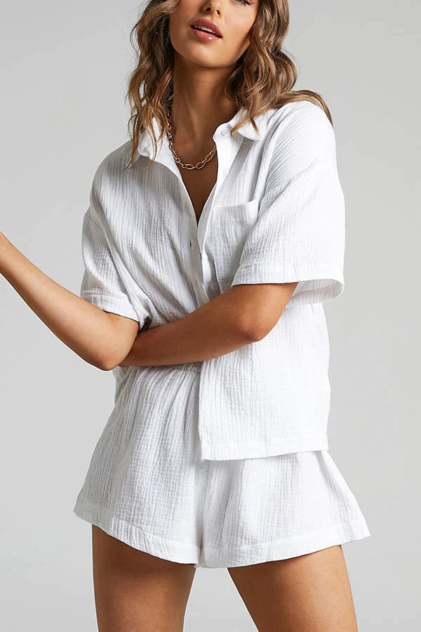 Ensemble chemise ample et short à rayures pour femme