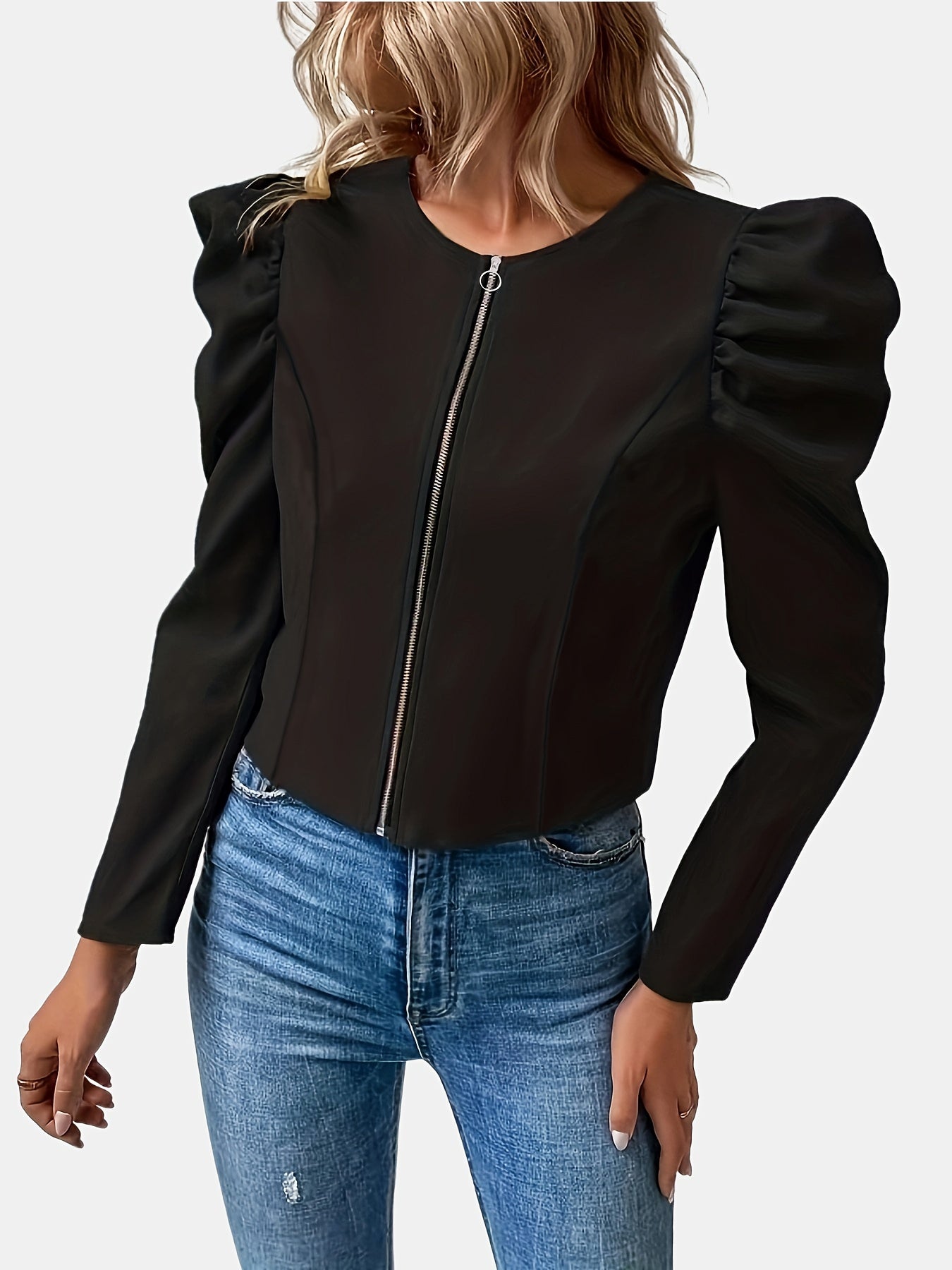 Veste noire à manches bouffantes