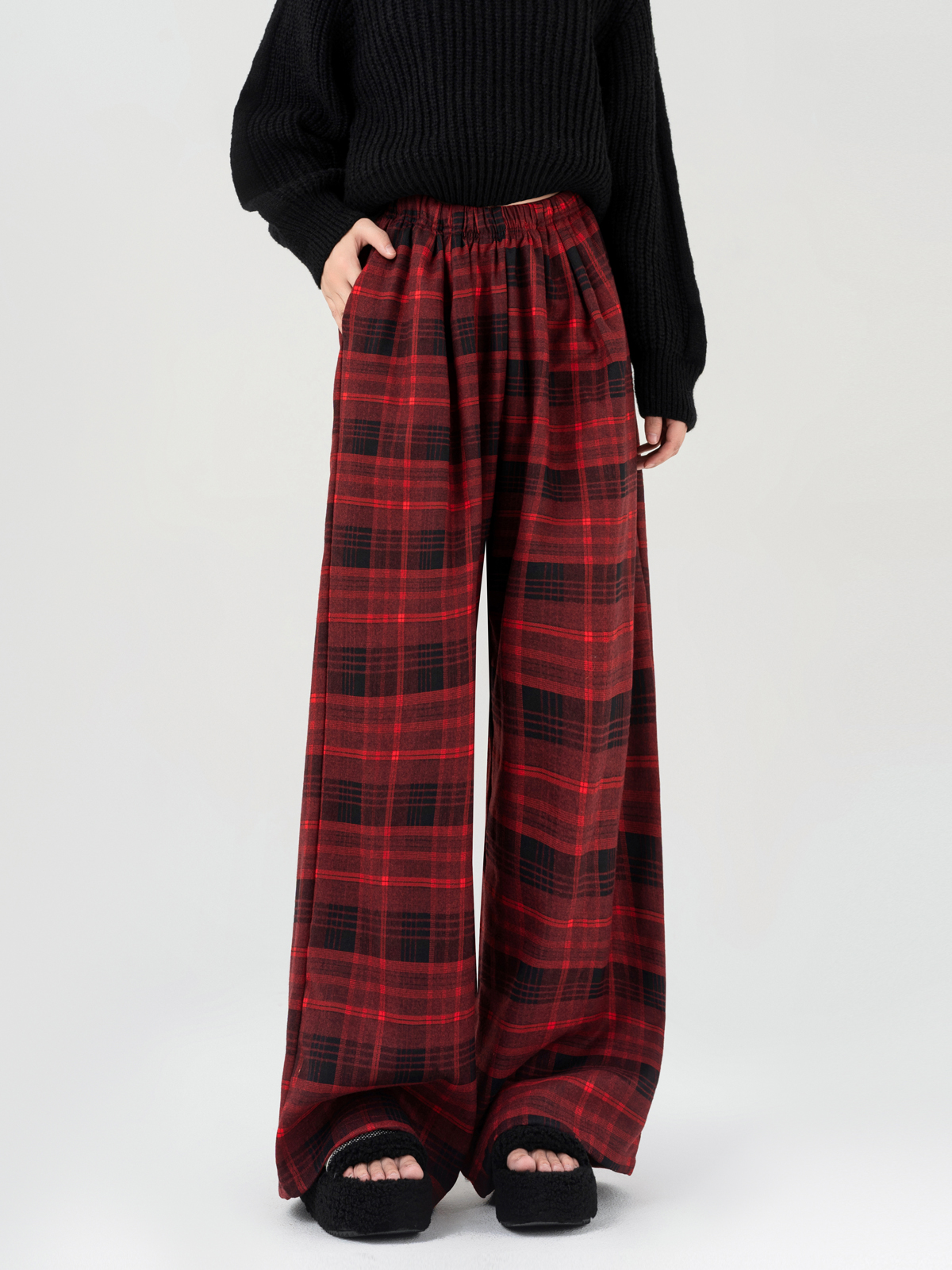 Pantalon décontracté droit à carreaux rouges