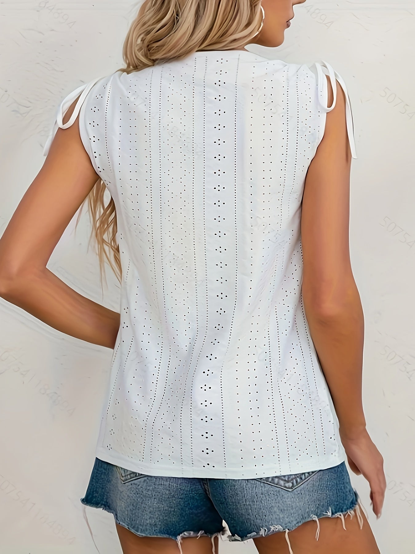 Blouse à manches courtes et yeux