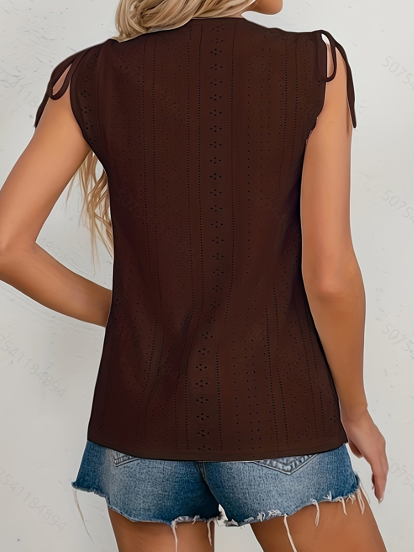 Blouse à manches courtes et yeux