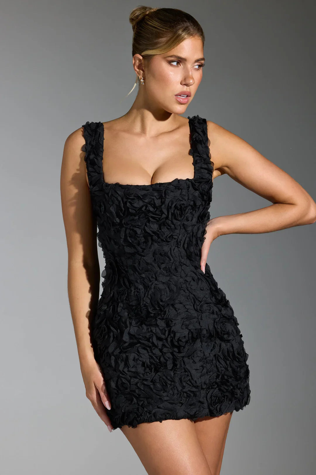 Mini-robe corset fleurie