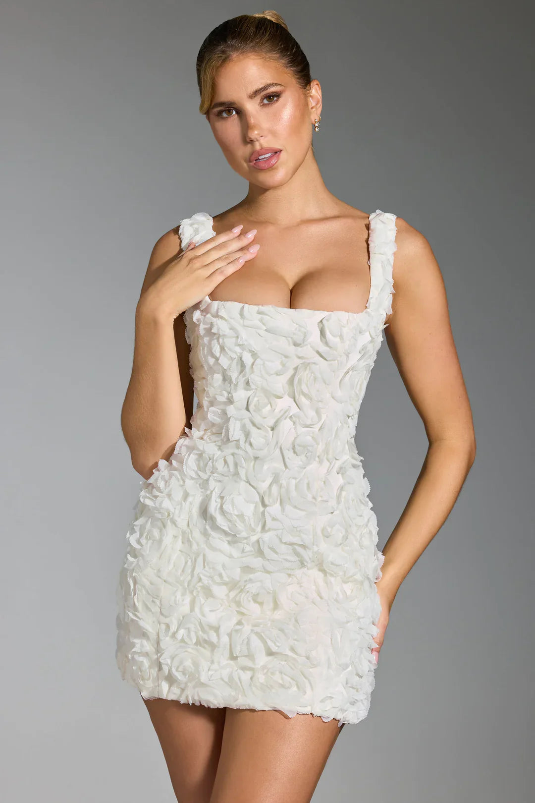 Mini-robe corset fleurie