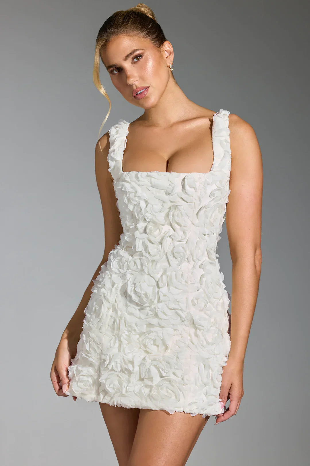 Mini-robe corset fleurie
