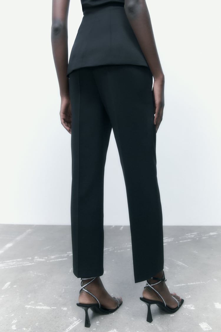 Tailleur pantalon et haut corset taille haute classique