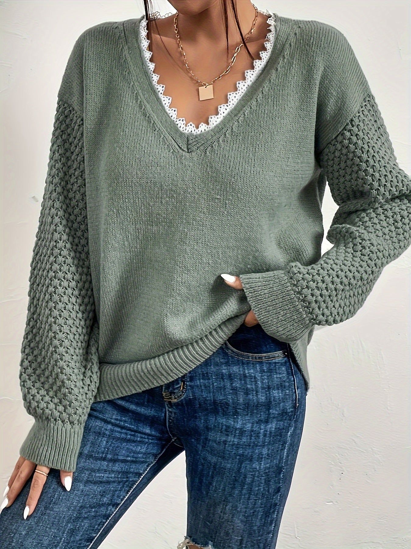 Pull en dentelle à col V