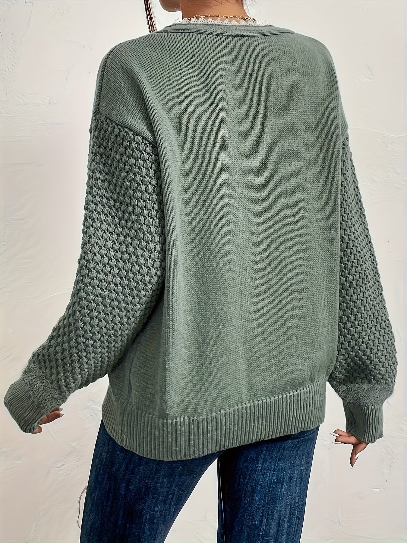 Pull en dentelle à col V