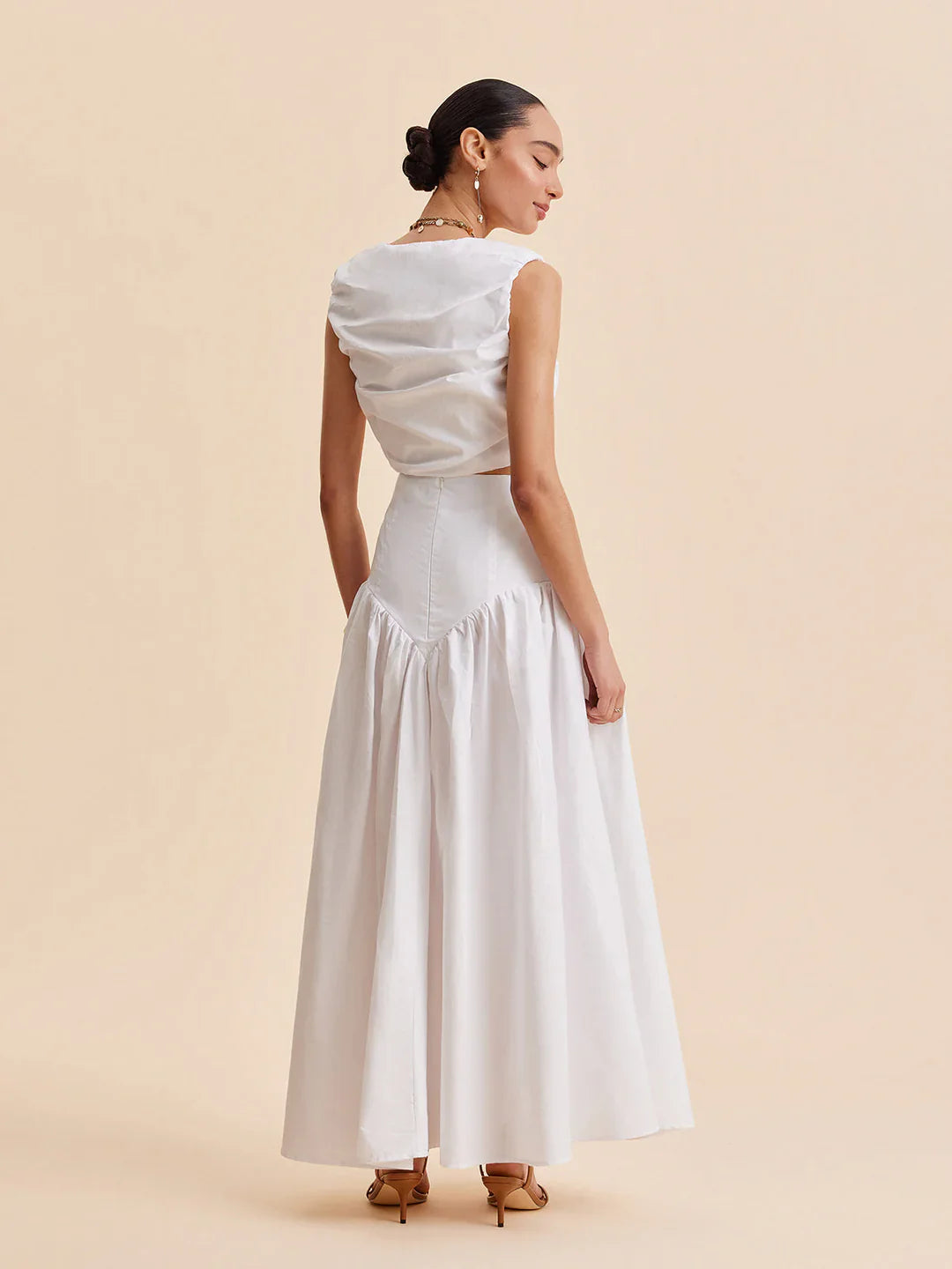 Ensemble Haut Court Plissé Chic et Jupe Boutonnée Chic