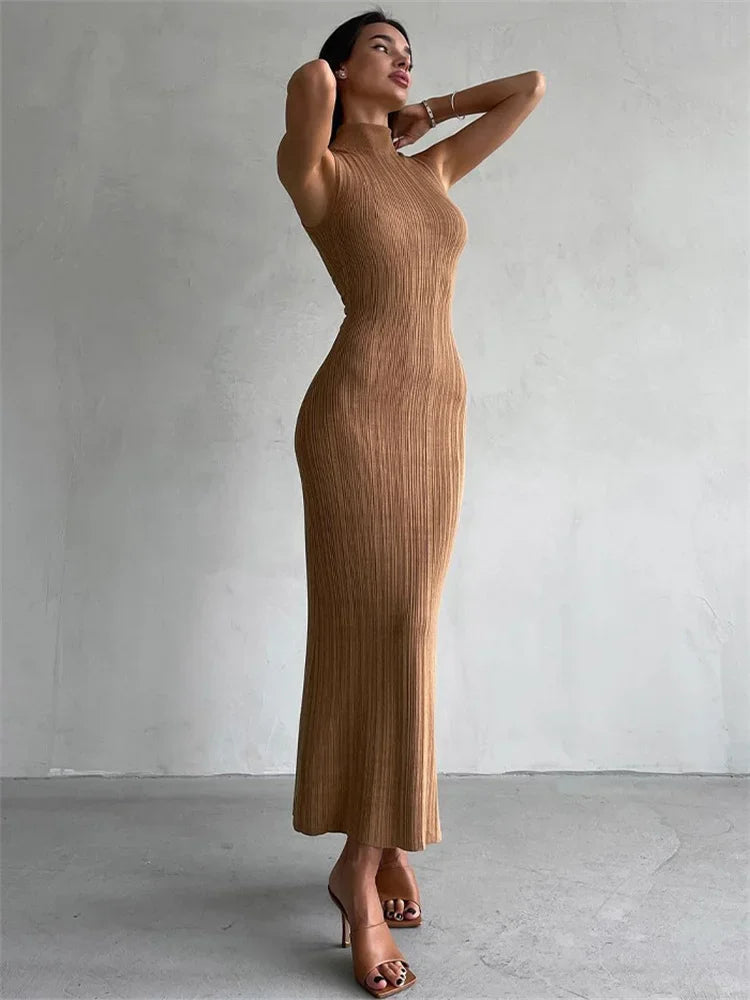 Robe longue en tricot à col roulé en kaki