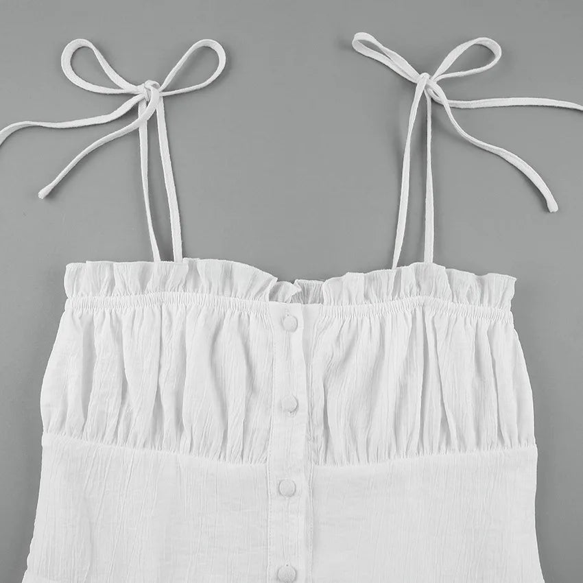 Robe d'été blanche à lacets