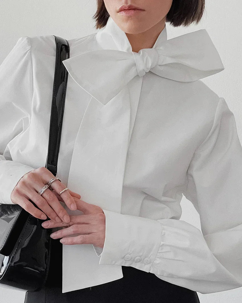 Chemise blanche avec noeud