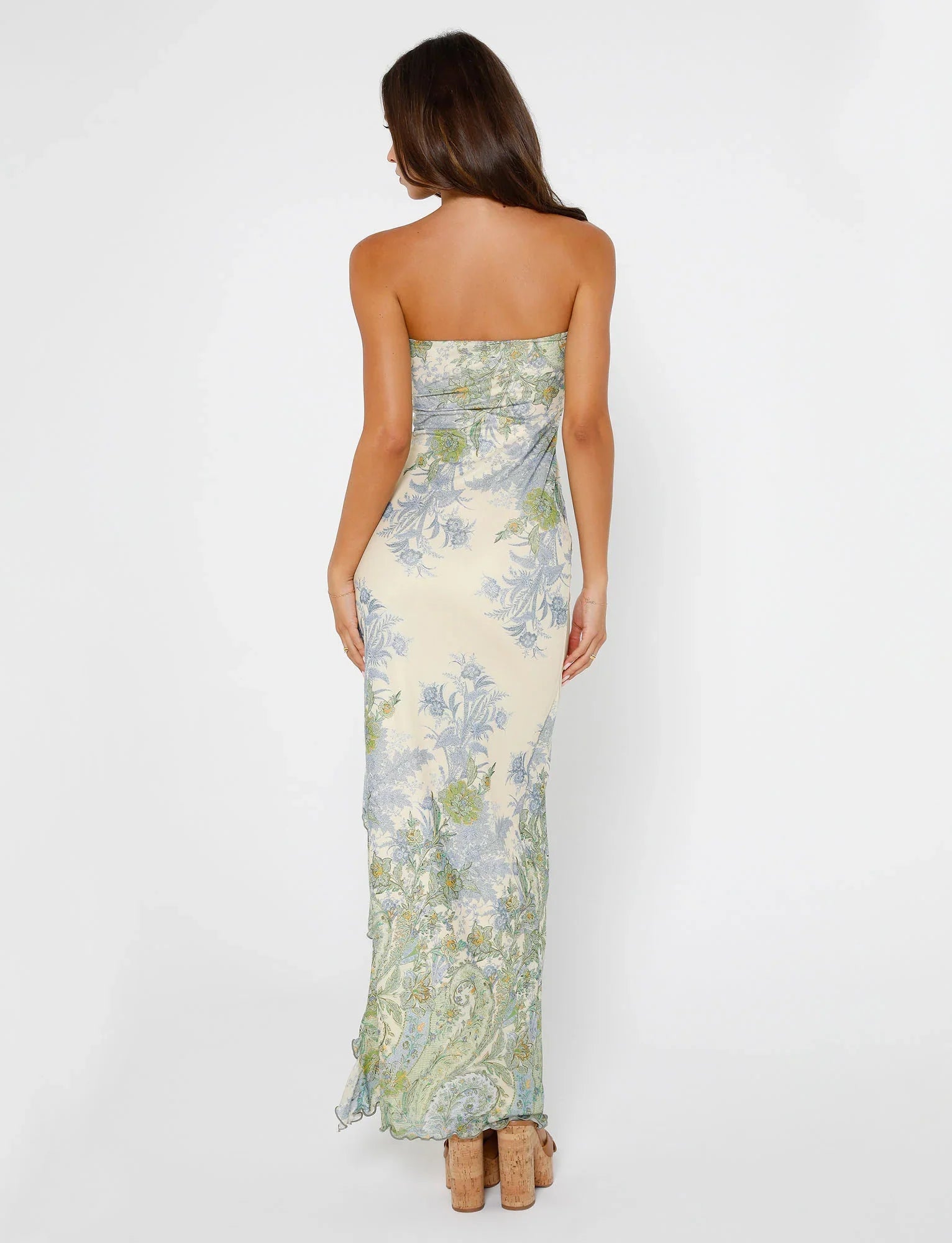 Robe longue blanche à imprimé fleuri