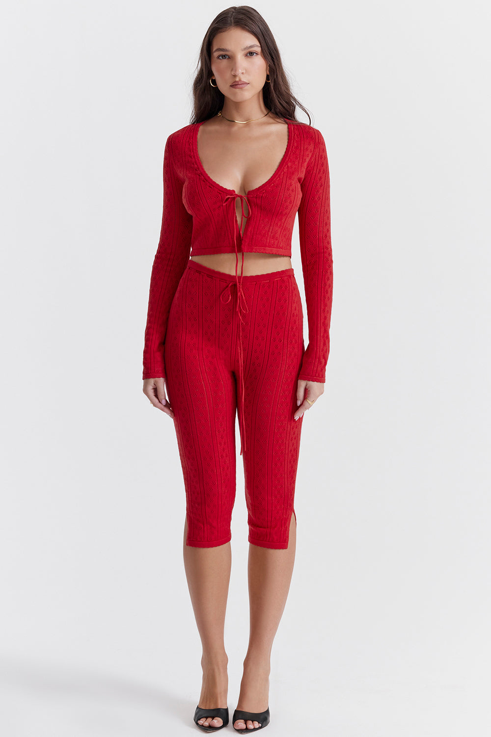 Haut en maille côtelée cerise avec pantalon capri en maille
