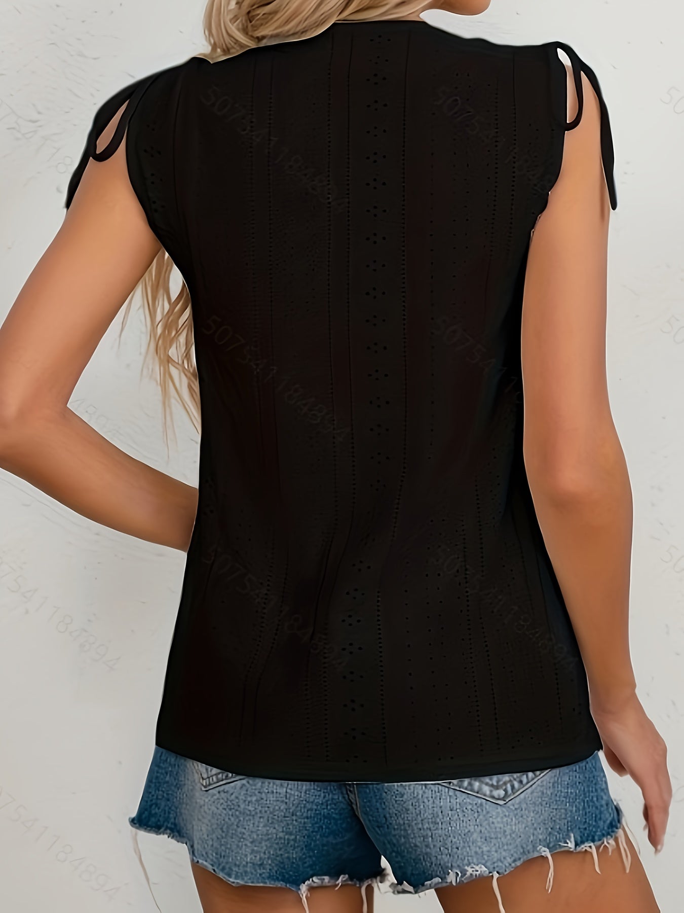 Blouse à manches courtes et yeux