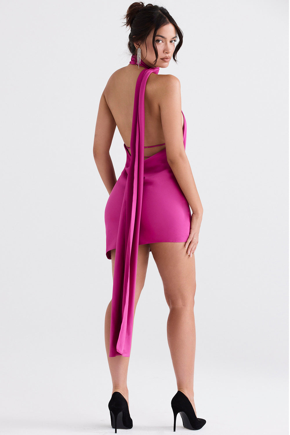 Robe asymétrique à décolleté cache-càur