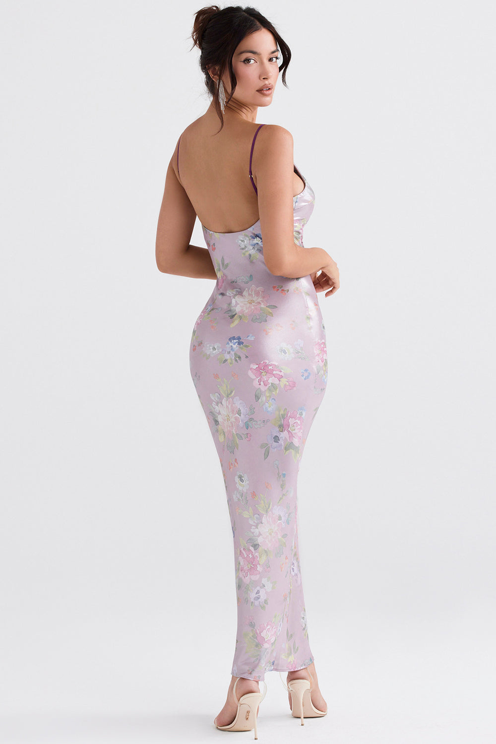 Robe longue mauve à fleurs