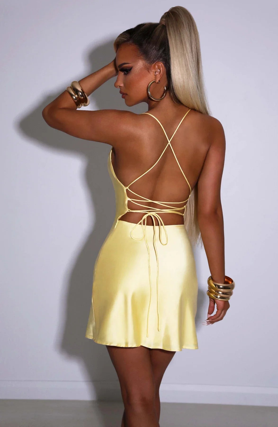 Mini-robe luxueuse et élégante