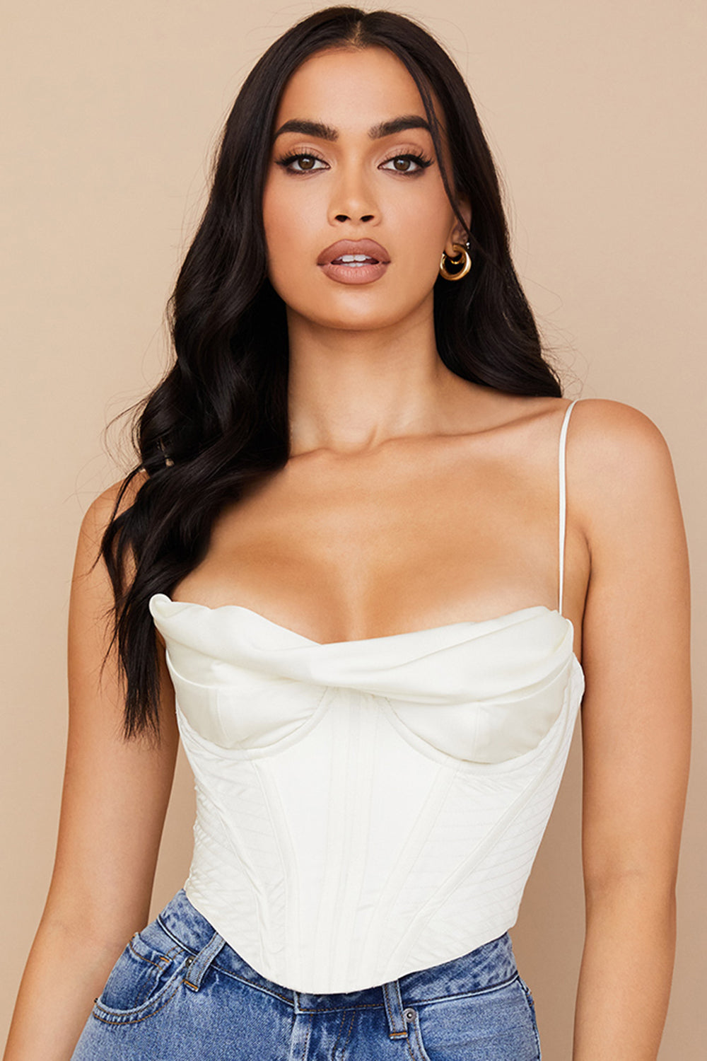 Corset drapé en satin ivoire